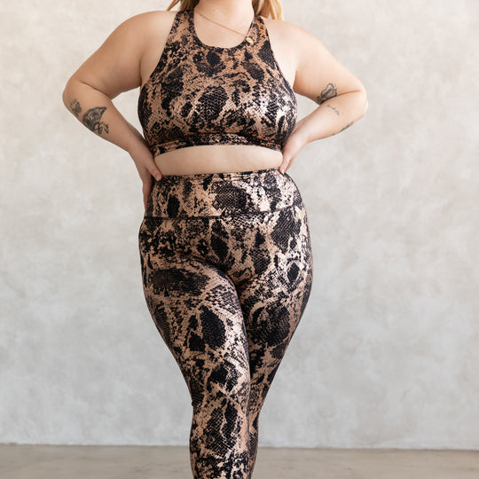 The Dolce High Waist Legging- Black and Gold – Ashley Snell Collection